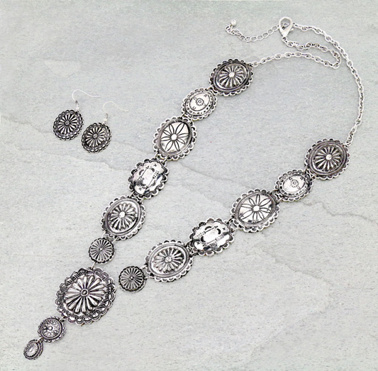 Western Conch Layered Necklace
Set