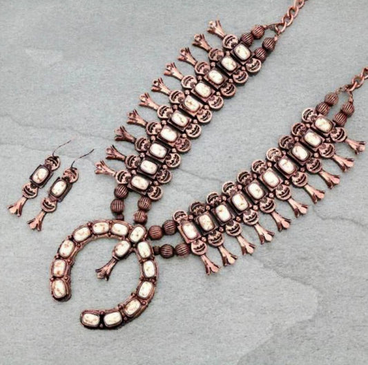 Saddle Ridge Necklace 