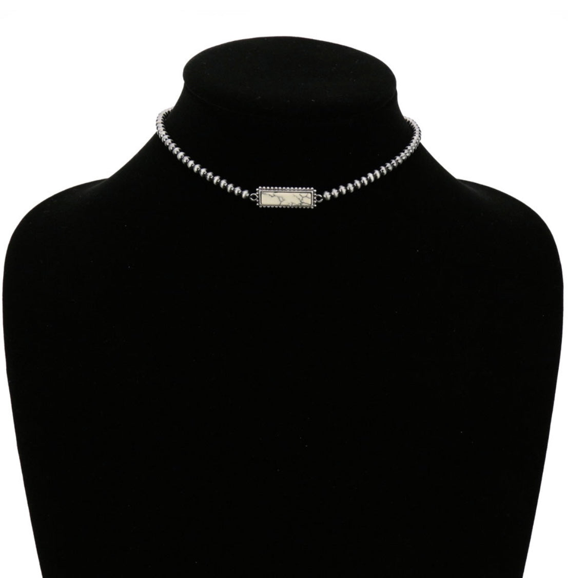 Lilly Necklace