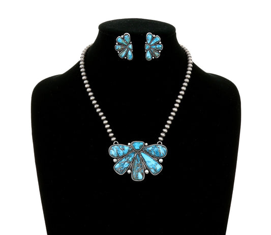 Blue Handstone Blooming Petal Necklace