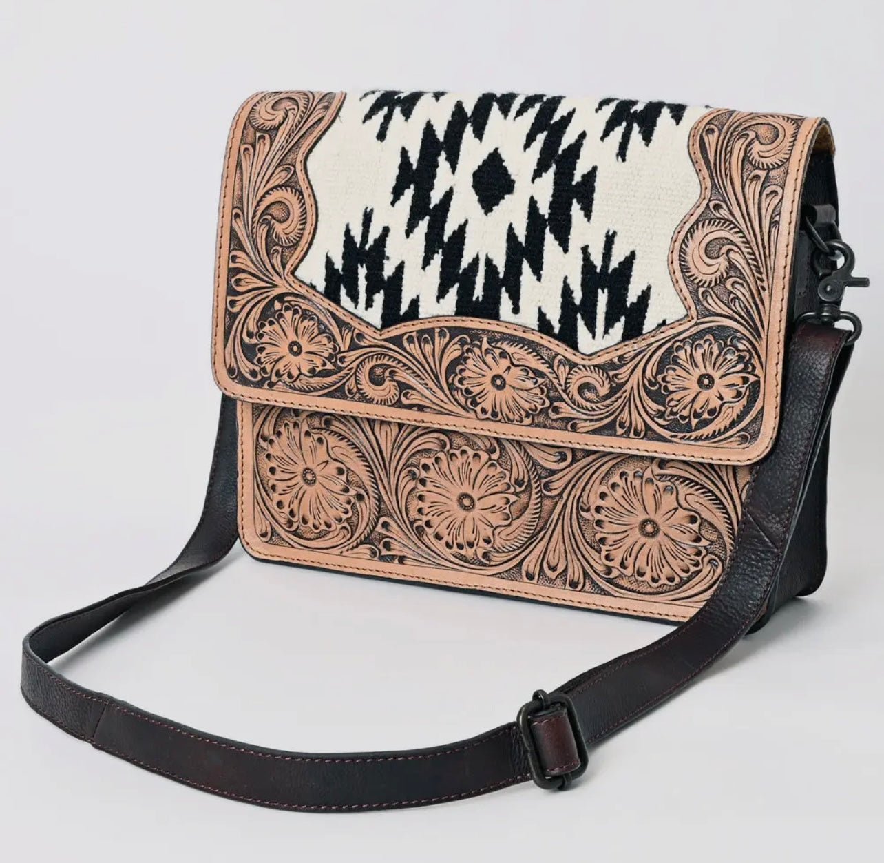 Riley Aztec American Darling Purse