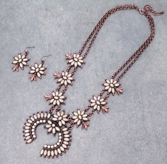Lola Squash Blossom Necklace