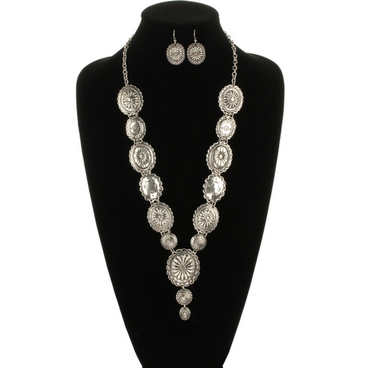Western Conch Layered Necklace
Set
