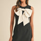Black Contrast Bowknot Applique Crew Neck Sleeveless Mini Dress