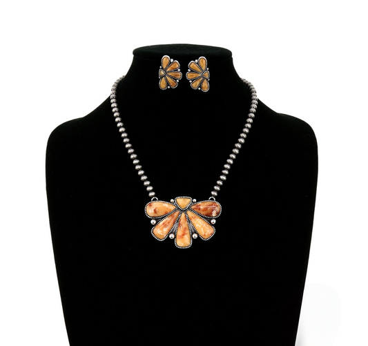 Blooming Petal Necklace Set